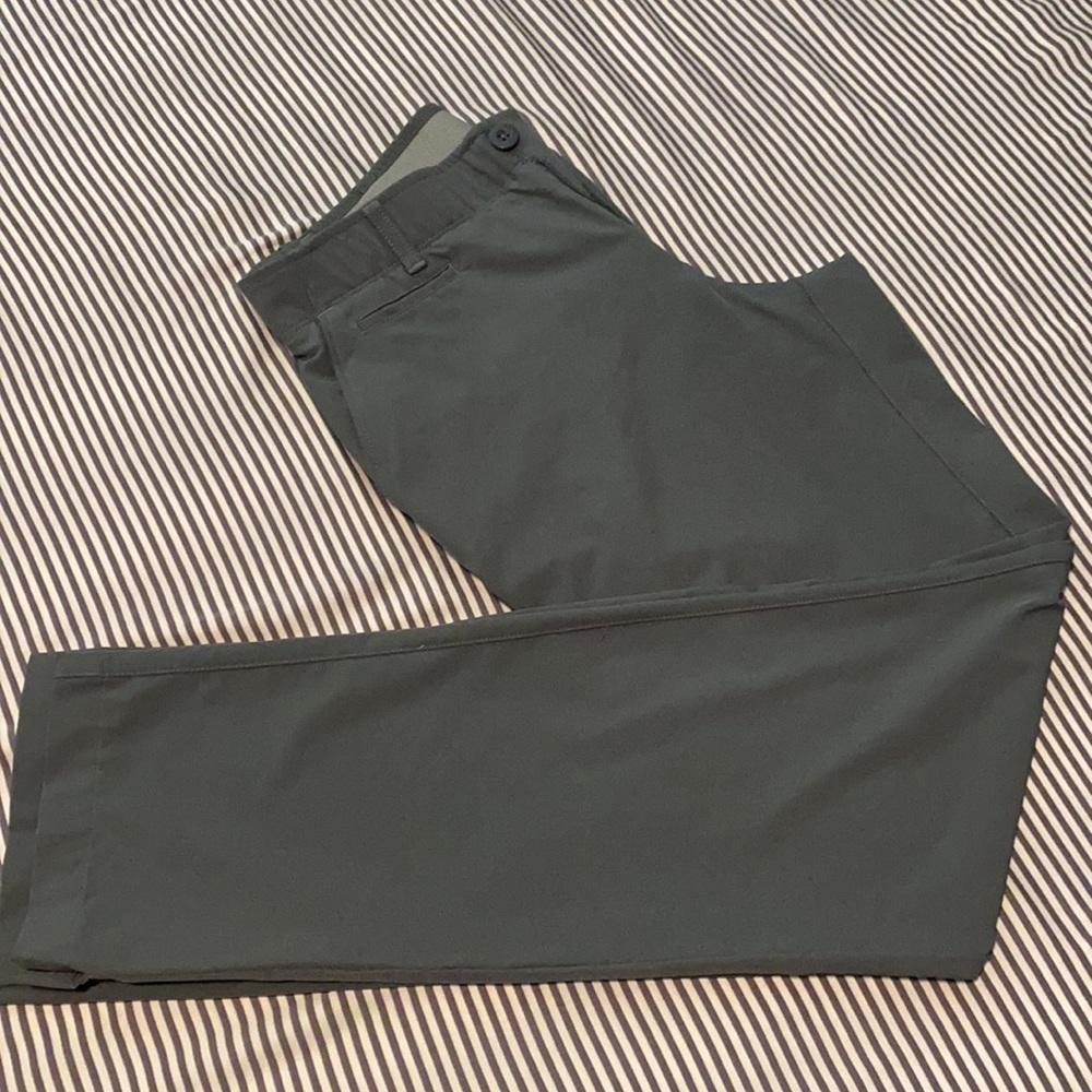UA golf pants